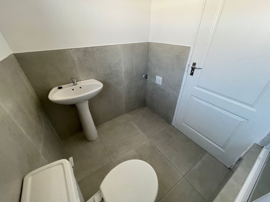 2 Bedroom Property for Sale in Wetton Western Cape